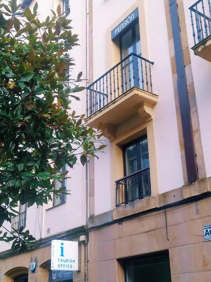 Pension Sarriegi San Sebastian 2*,  Spain